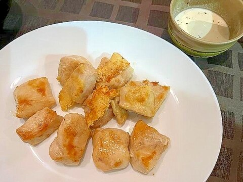 グリルチキンのレモンヨーグルトソース
